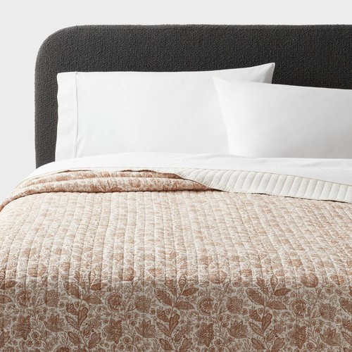 Threshold Cotton Voile Quilt Tonal Floral Midweight OEKO-TEX, Ivory/Camel, King