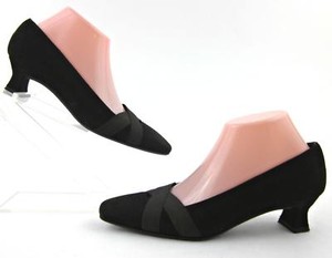 stuart weitzman kitten heels