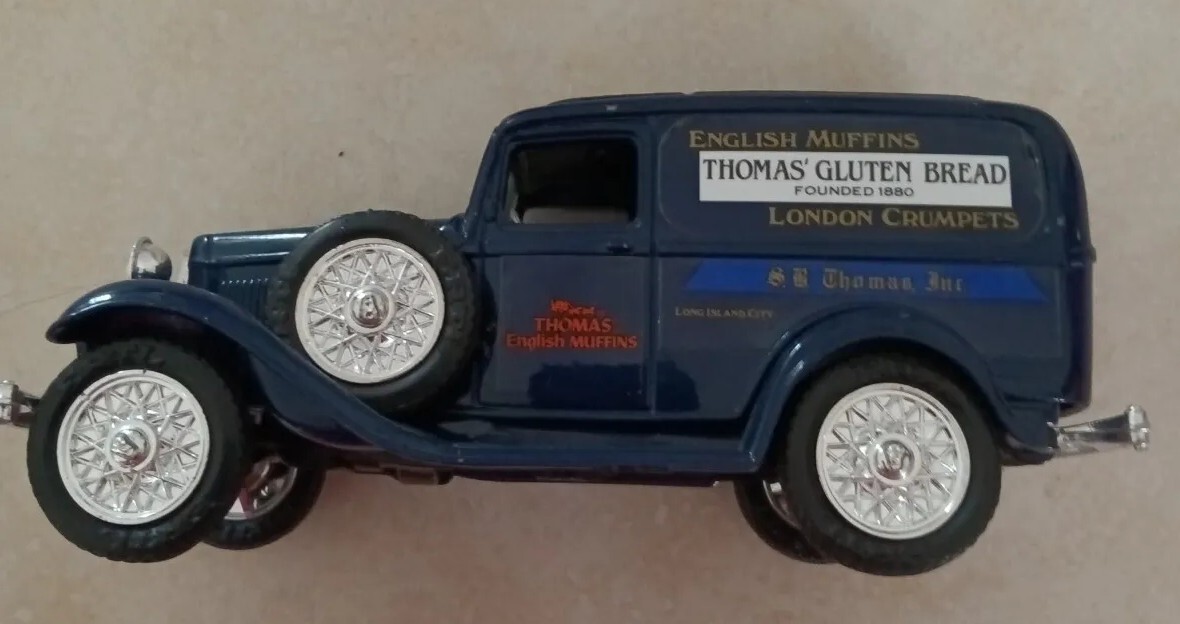 【アメリカン雑貨】ERTL FORD American Muscle Ertl Collectibles 1:18 Ford T Bucket Hobby