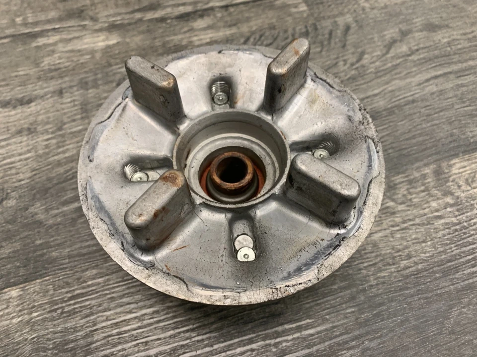 Soporte de piñón de llanta trasera rebelde Honda 1997-2016 CMX250 250 FABRICANTE DE EQUIPOS ORIGINALES Foto 3 de 4