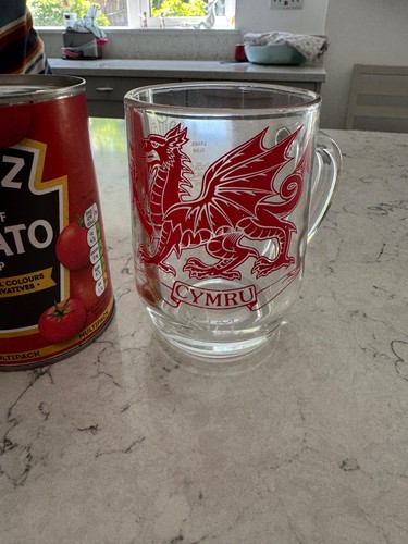 Welsh Glass half pint glass - engraved KIM