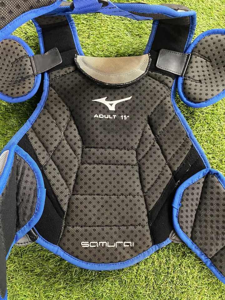 Protector de pecho Mizuno Samurai Catcher | Adulto 15" Foto 2 de 3