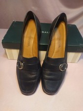 Naturalizer Trolley Indigo Lea women  s loafers in black leather.