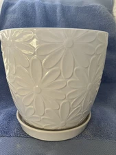 White Daisy Planter Embossed floral Planter 6 inch w/ base Garden Outdoor Living