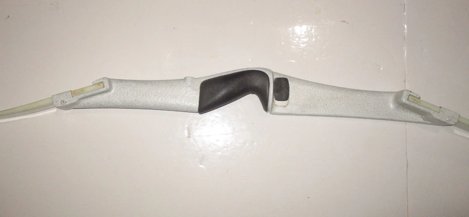 DE COLECCIÓN 64" OSO Formula Target TAKEDOWN ARCO RECURVO MANO DERECHA BLANCO Foto 3 de 4