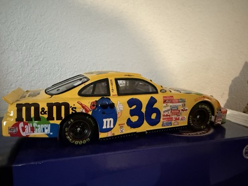 1:24 Ken Schrader signed Pic Of Ken Sign The #36 M&M'S 2000 Pontiac Grand Prix - Picture 9 of 11