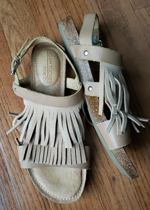 Adam Tucker By Me Too Size 6 Womens Tan Fringe Flat Suede Slingback Sandal Shoes