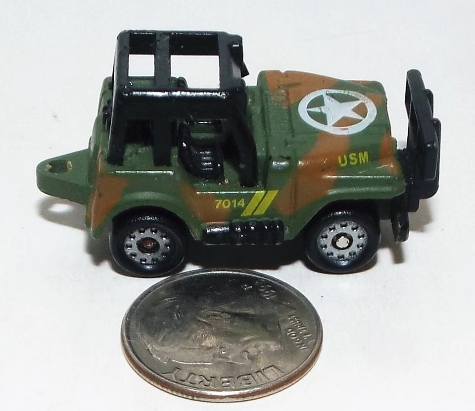 Small Micro Machine US Army Jeep with Roll Bars in Green/Brown Camo w/Roll Bars - Image 3 of 4