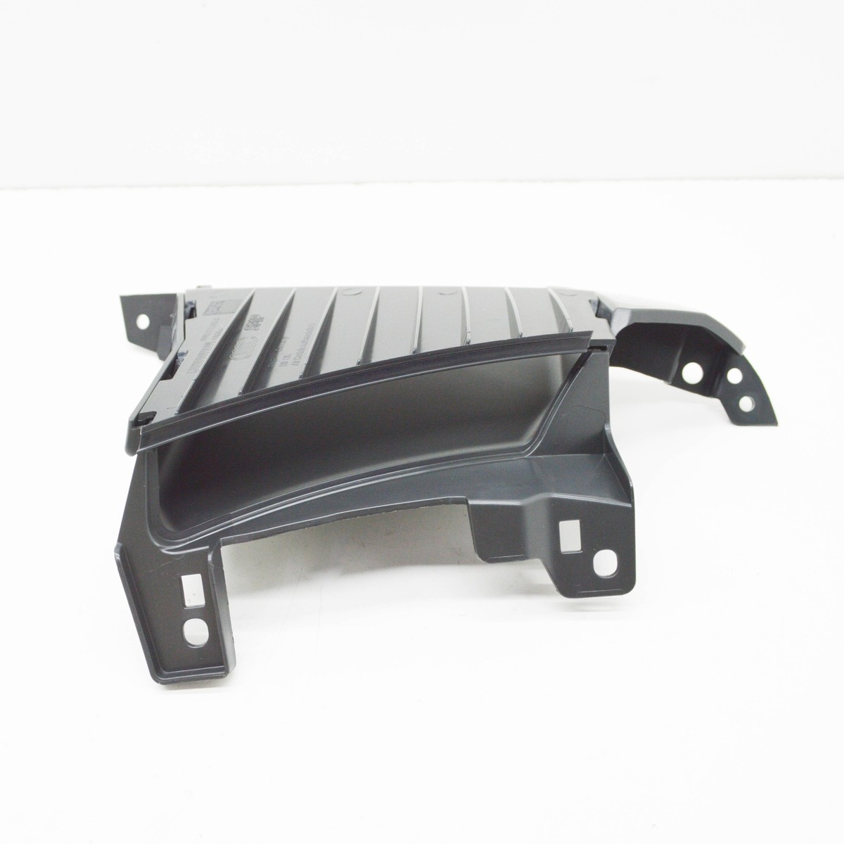 NEW AUDI A4 AVANT B9 FEONT BUMPER LEFT AIR GUIDE 8W0121763L 8W0