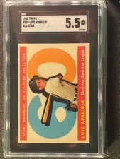 1960 Topps #559 Luis Aparicio All Star Chicago White Sox SGC 5.5