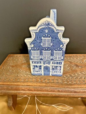 Delft s Blauw Canal House Clock Shop Hand Painted Made in Holland 5'' tall