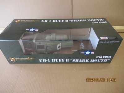 1:18 Merit International, UH-1 Huey B, Sharkmouth, 946186, 6000075, 035