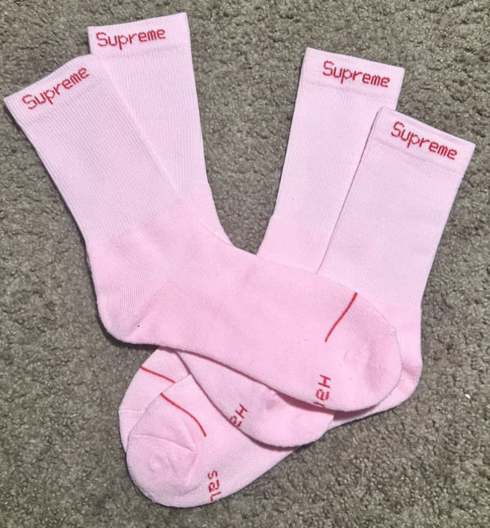 【新品】Supreme hanes pink socks 4PACK Supreme Hanes Pink Crew Socks 4 Pack Size 6-12 Soft Cotton