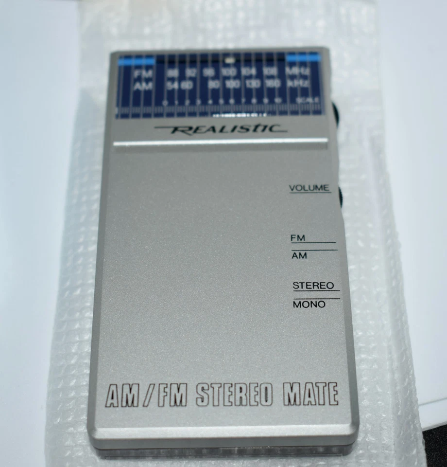 Realistic 12-120 Stereo-Mate AM/FM Stereo Receiver W/Belt Clip ~ NOS - Image 3 of 4