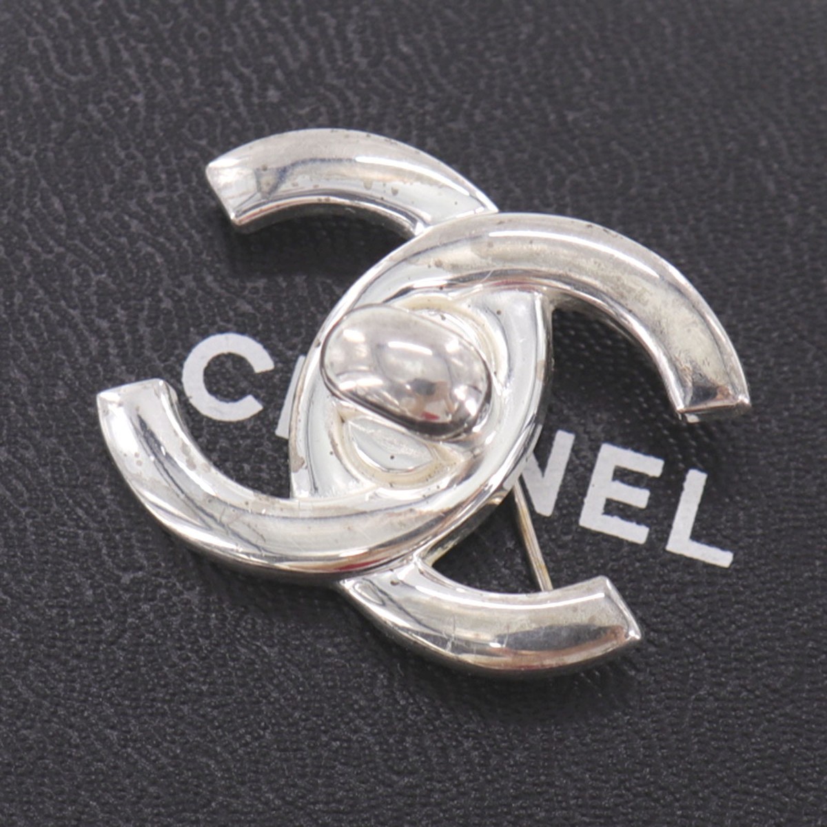 CHANEL CC Turn Lock Used Pin Brooch Silver Plated France 96A