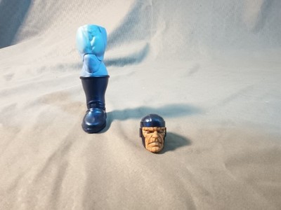 Marvel Legends Controller BAF Head/ Right Leg Pieces