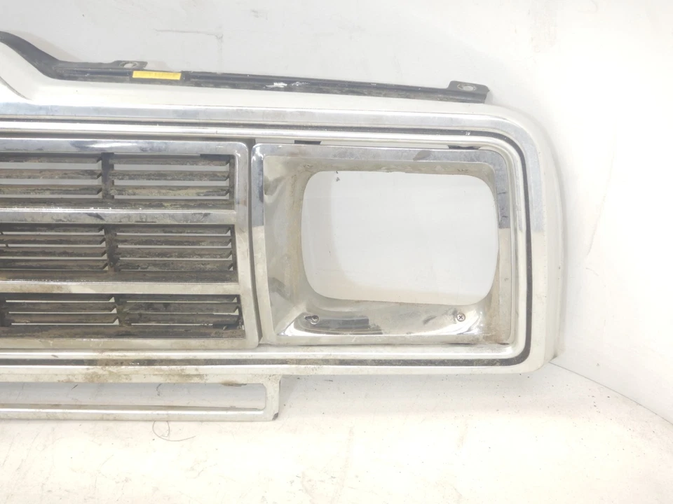 Jeep J10 J20 Grand Wagoneer SJ FSJ 79-85 OEM Front Header Panel Grille Chrome Foto 3 de 4