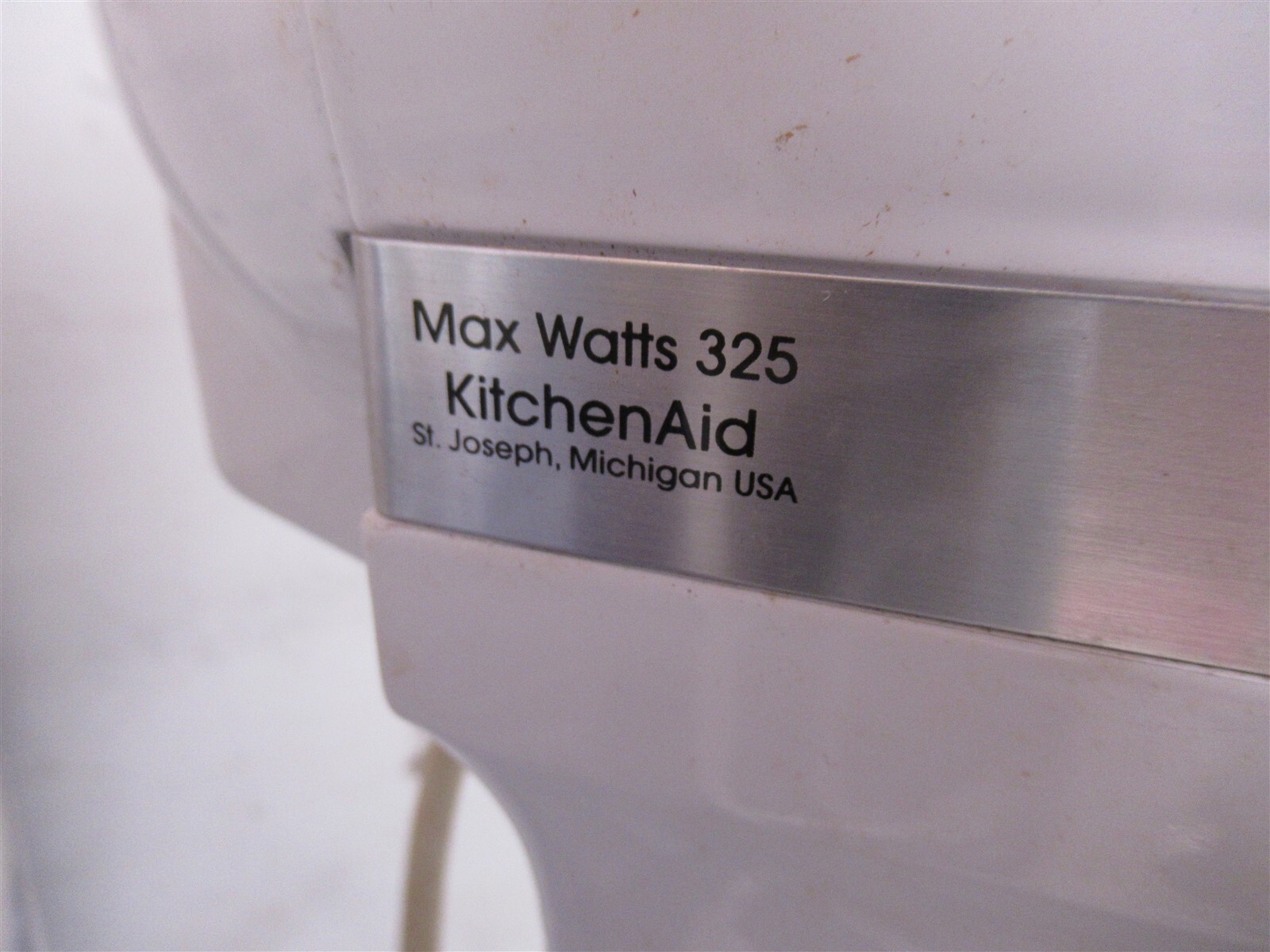 Kitchen Aid 5 Quart Heavy Duty Mixer 325 Watt Motor with Accessories