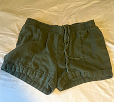 Old Navy Women's Green Chino Shorts M Elastic Drawstring Waist Pockets
