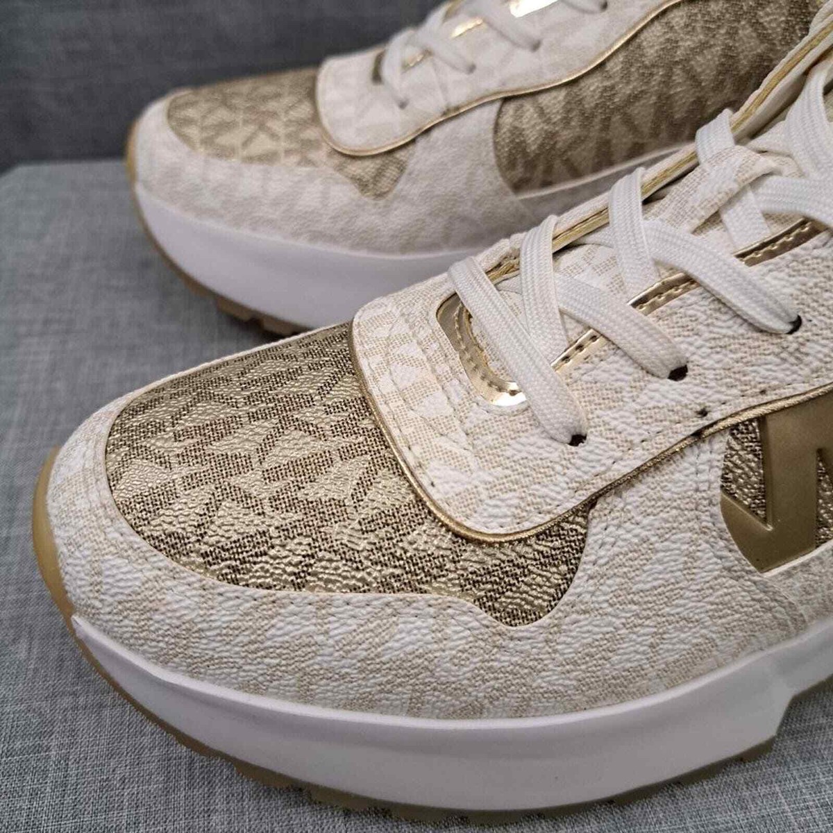 Michael Kors Muse Gold Logo Sneakers Trainers Women 9.5M HJ21H | eBay