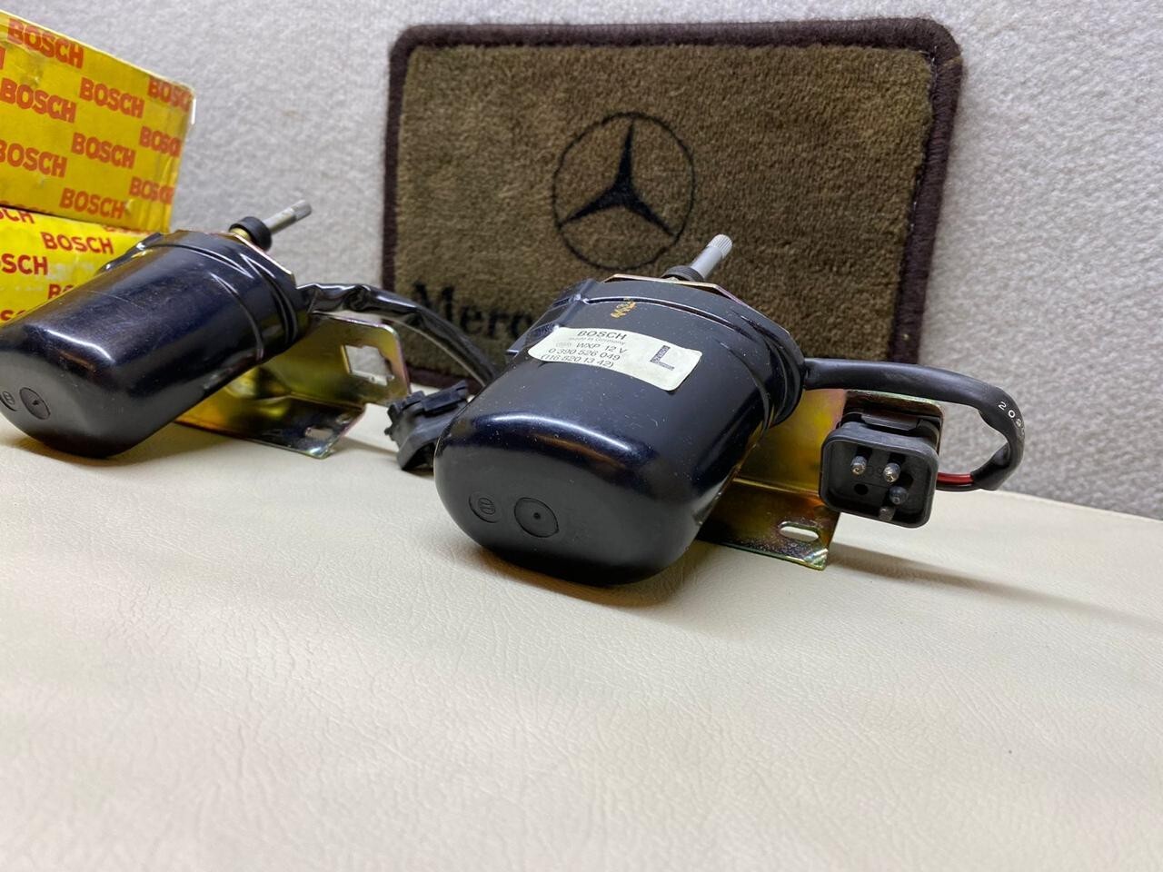 Mercedes Benz BOSCH Headlights Wiper Motor W116 6.9 A1168201342