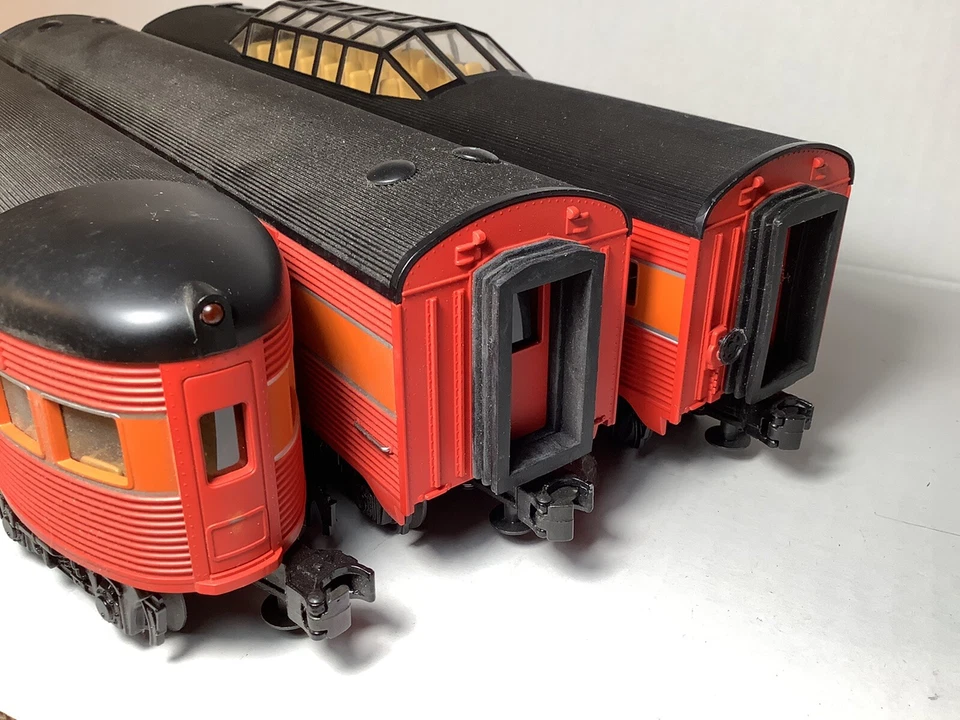 MTH Southern Pacific Daylight#4449 & 3 Cars 6600,8462,2952,O Gauge - Image 4 of 4