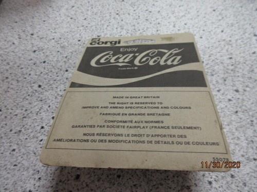 Corgi Coca Cola Van with Plastic Case - Picture 2 of 2