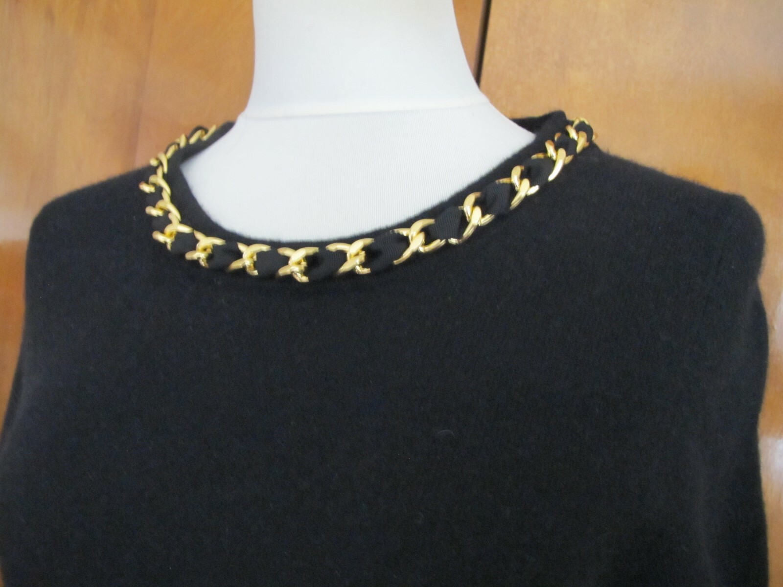 By Bloomingdale’s womens black cashmere sweater with gold chaintrim eBay