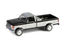 1990 Ford F-250 w/ Toolbox - Silver / Black 1:64 Scale Model - Greenlight 48100E