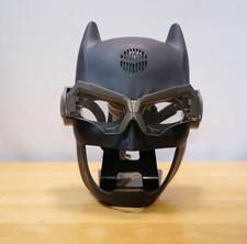 JUSTICE LEAGUE BATMAN Voice Changing Tactical Helmet