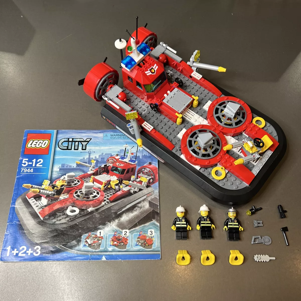 LEGO City Fire Hovercraft 7944 . 100 Complete