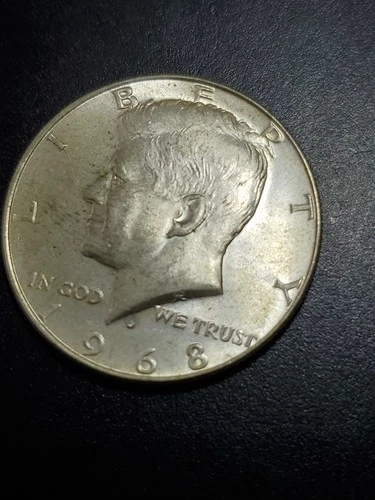 1968-D 50C Kennedy Half Dollar 40 % Silver Au