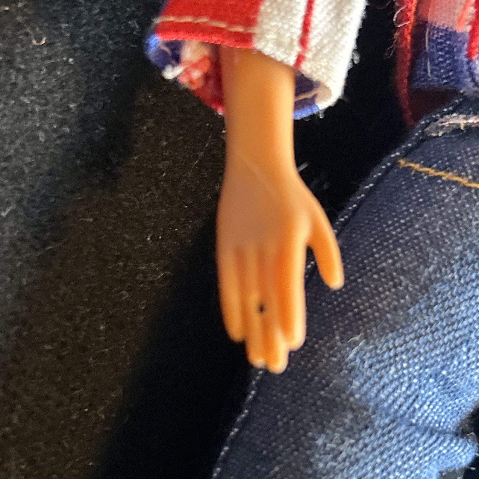 Rare Hasbro Sindy Doll with Soft Body, 1996 Wearing Weekenders Outfit 9