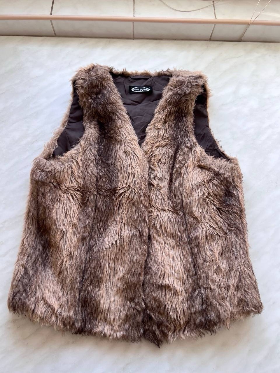 Rare Vintage Y2K Full Faux Fur Cropped Wmns Vest – If Six Was Nine Style LGB