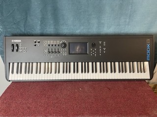 Yamaha MODX8