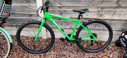 Raleigh Helion Hardtail Mountain Bike Green 27.5 Inch Wheels Cycling ...