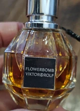 Viktor & Rolf Flowerbomb 1oz  Women's Eau de Parfum