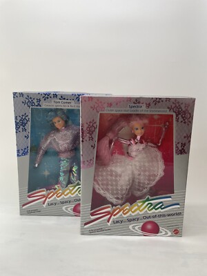 BARBIE 1992, CHEERLEADING Courtney #3933 Fabriqué en Malaisie NRFB EUR