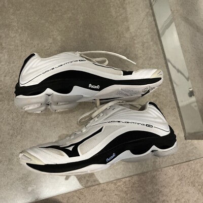 Mizuno Wave Lightning Z6 ホワイト/ブラック Amazon.com | Mizuno womens Wave Lightning Z6 Volleyball Shoe