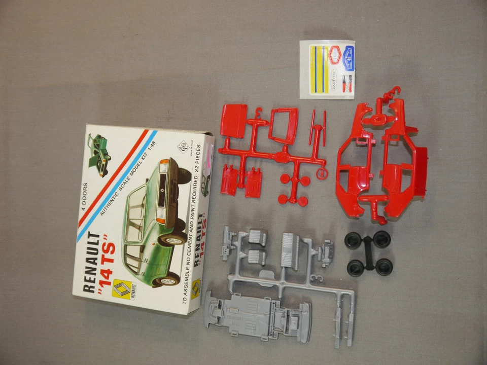 CGGC Renault 14 Ts Rosso 4 Porte Kit di Costruzione 1:48 (K34) - Immagine 2 di 2