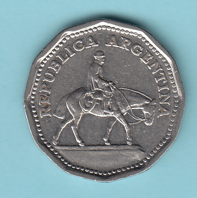 El reconocido monumento ecuestre El Gaucho Resero , una obra ic nica del barrio de Mataderos Sab as qu en las emisiones monetarias de 1962 a 1968 las monedas de 10 pesos llevaban grabada en