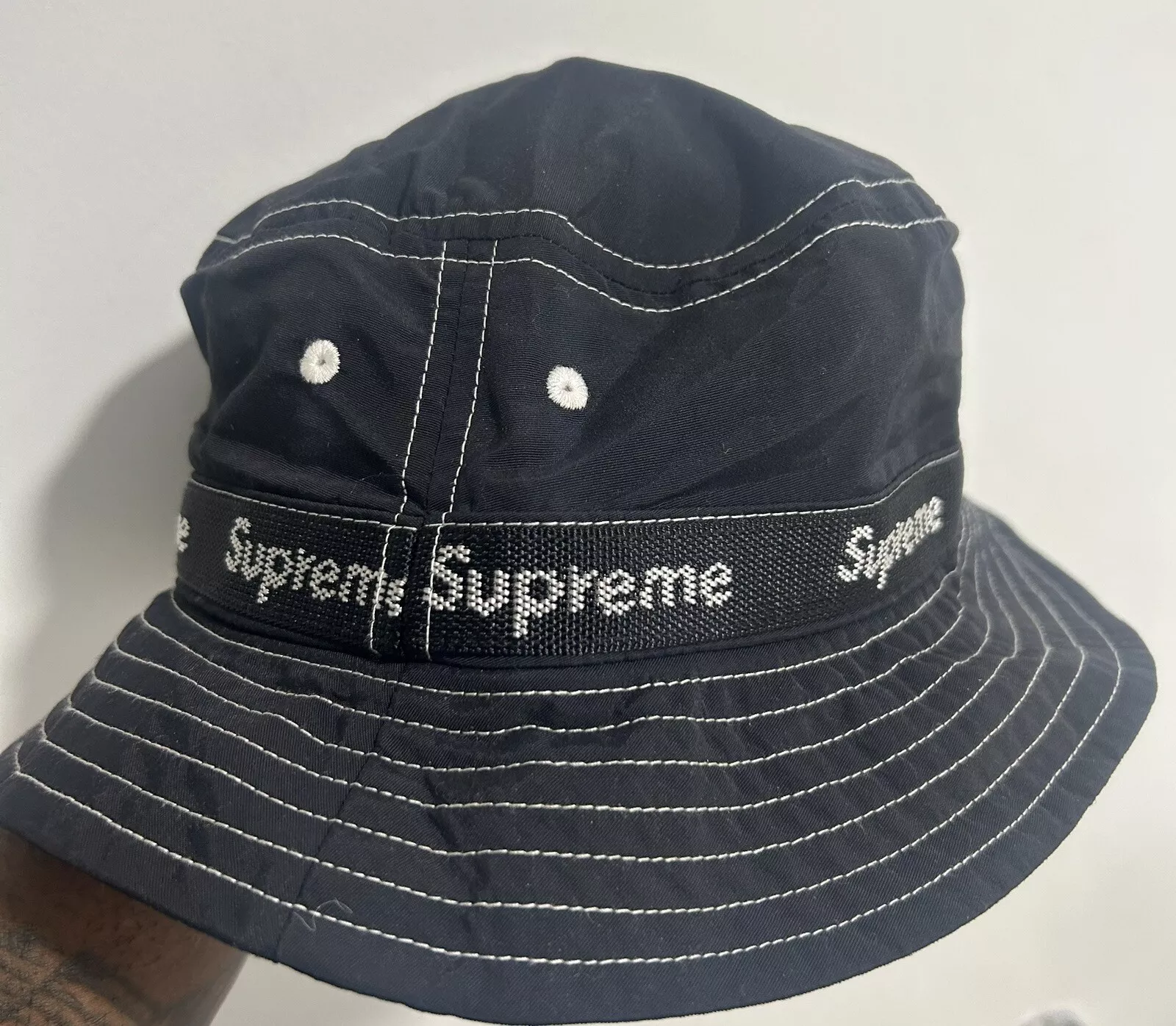 Supreme NY sangle logo seau chapeau concasseur noir homme M/L FW22 AUTHENTIQUE