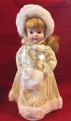 The Heritage Mint Collection Ltd. Porcelain 15