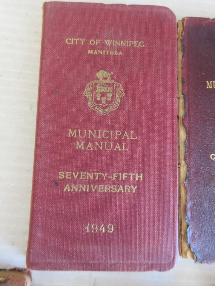 RARE CITY OF WINNIPEG MUNICIPAL HANDBOOKS 1915, 23, 29, 34 & 49 - Image 2 of 4