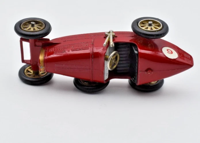 Matchbox MoY Yesteryear Y6 Type 35 Bugatti red, grill gold. Lesney England - Image 3 of 4