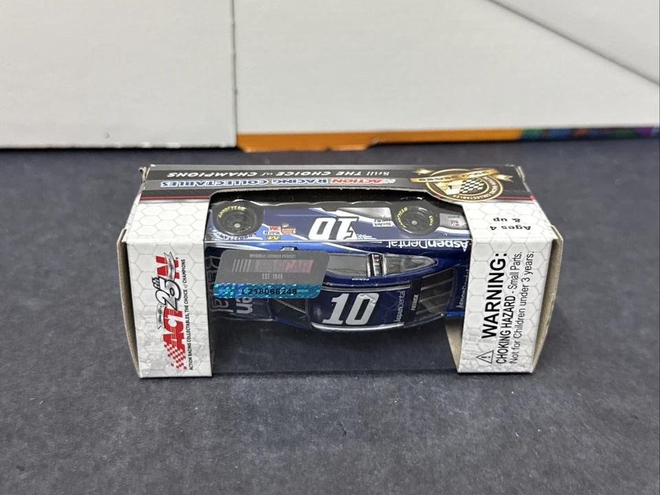 2017 Danica Patrick #10 Aspen Dental 1/64 Scale Nascar LIONEL Diecast NEW - Image 2 of 4
