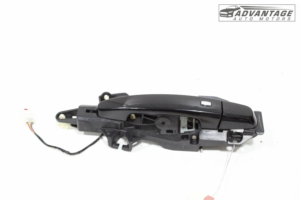 2018-2025 CHEVROLET MALIBU ПЕРЕДНЯЯ ПРАВАЯ БОКОВАЯ НАРУЖНАЯ ДВЕРНАЯ РУЧКА С ОСНОВАНИЕМ OEM - Изображение 2 из 4