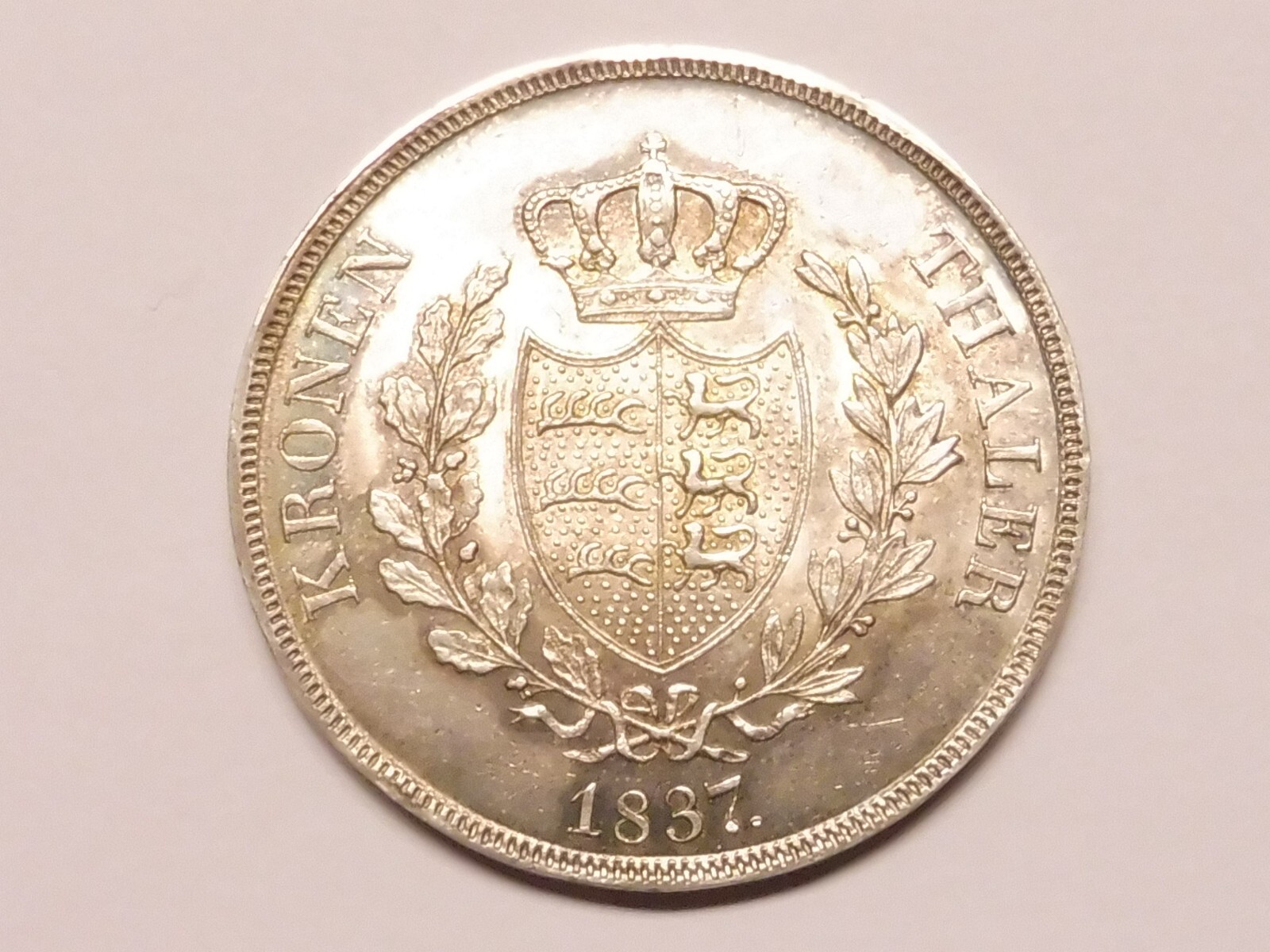 Foto 1 di 2