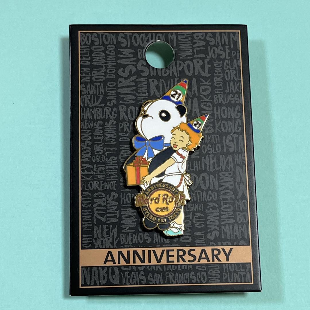 【未使用】ハードロックカフェ　バッチ　UYENO SCREAM PANDA 未使用】ハードロックカフェ バッチ UYENO SCREAM PANDA 上野店