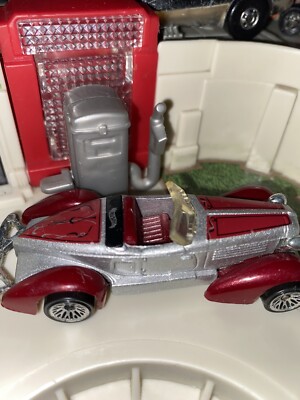 1978 Hot Wheels Auburn 852, Red/ Maroon/Silver With Pinstripes